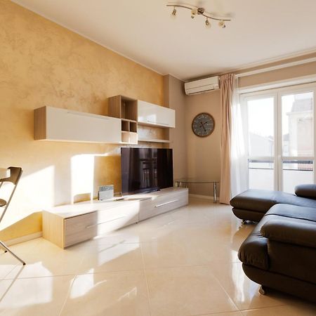 Niguarda Bright Apartment W/ Balcony Milán Exteriér fotografie